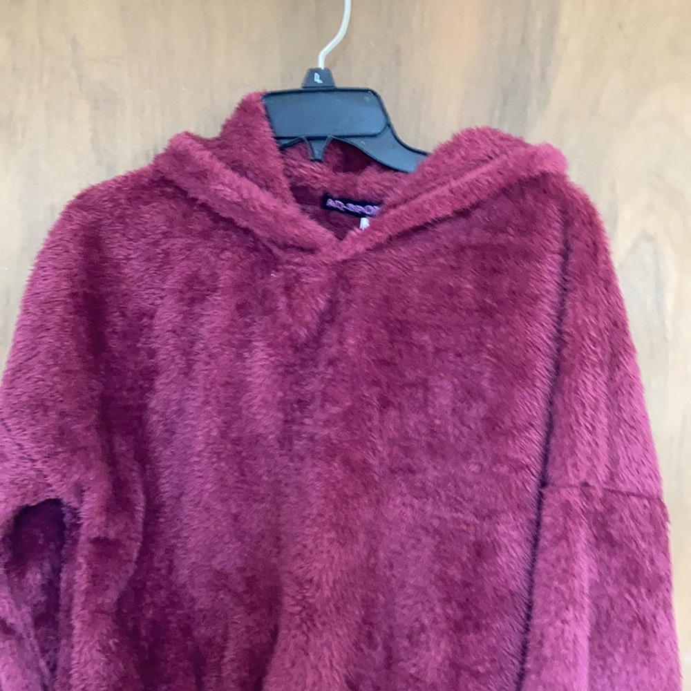 hoodie top Soft dark red fuzzy comfy hoodie size  L juniors - Picture 4 of 16